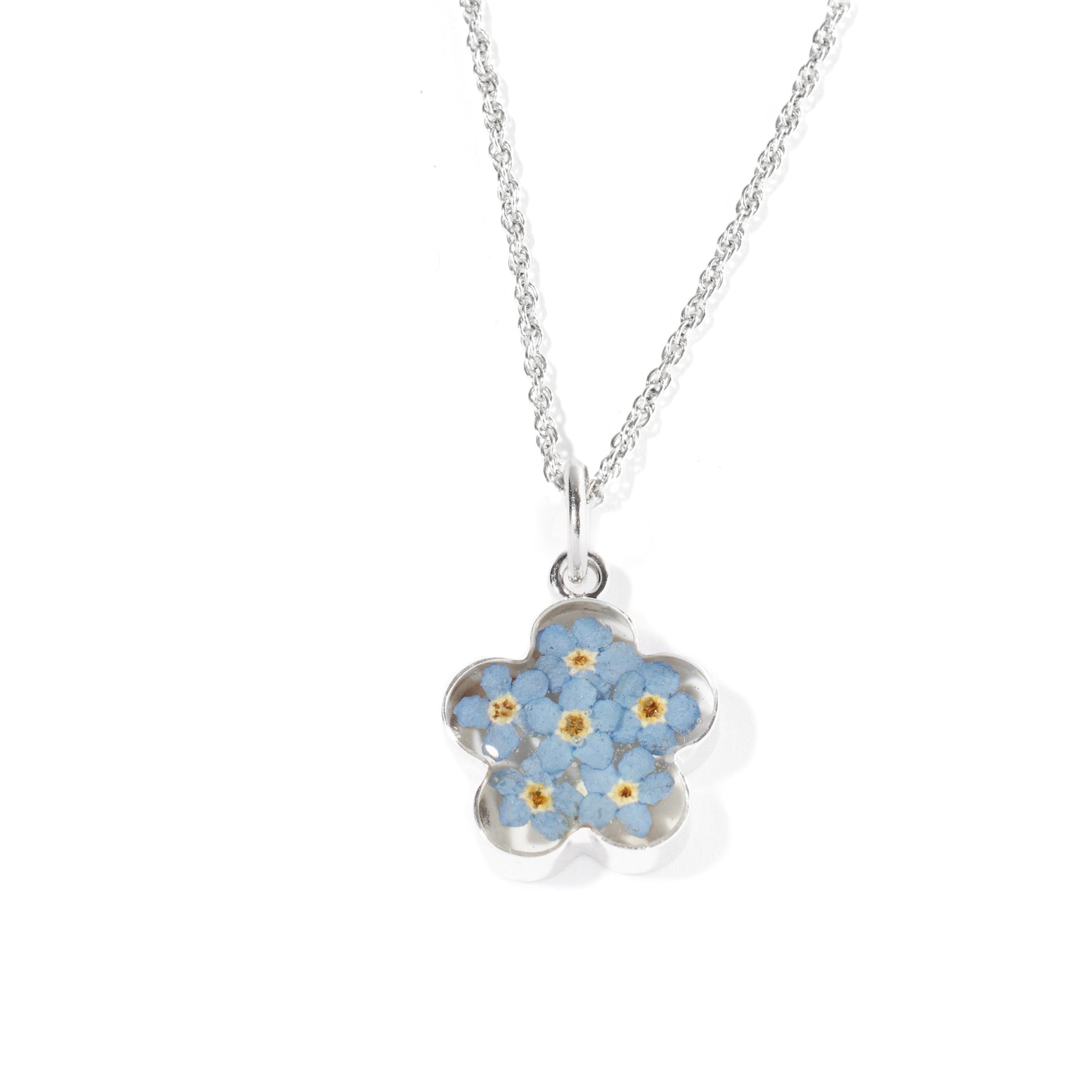 Dira Necklace with Forget-Me-Not Flowers