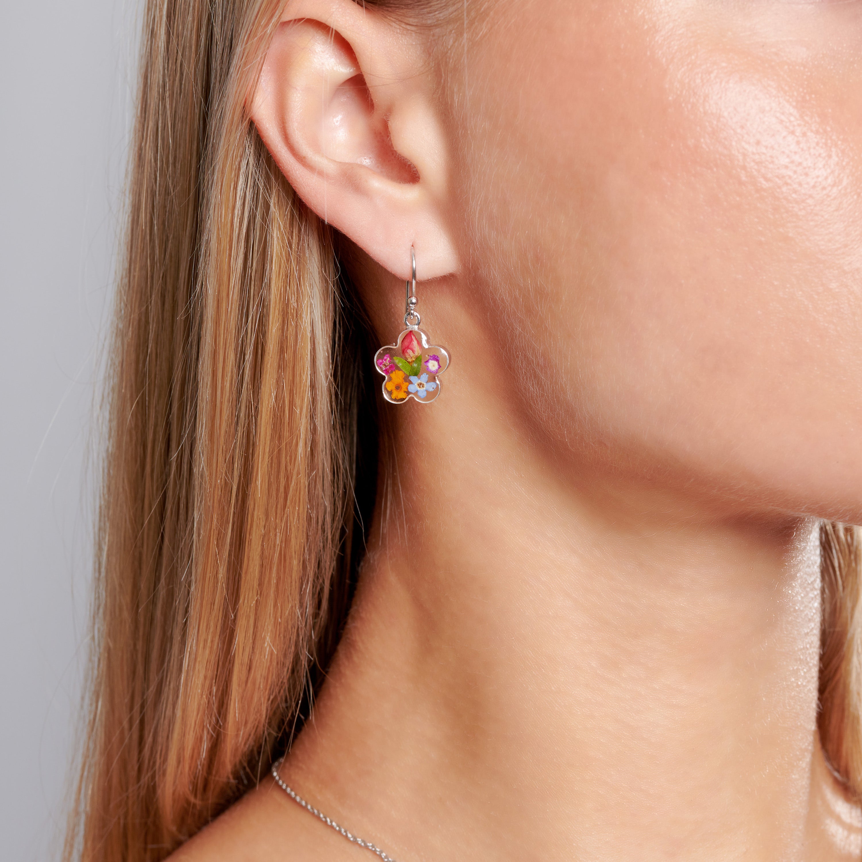 Dira Earrings with Multi Colored Flowers